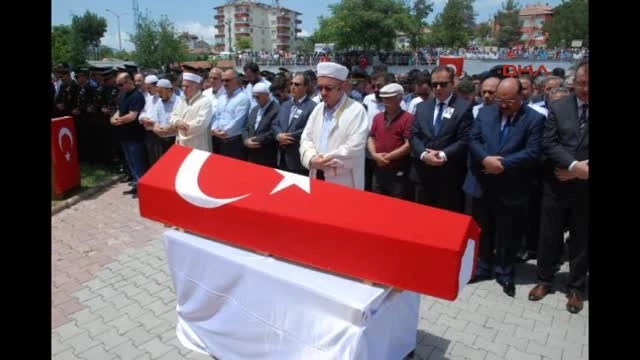 Şehit Astsubay Mustafa Ayna, Okul Yıllığında 'Teröristsiz Bir Dünya' Dilemiş