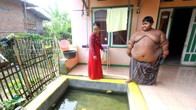 Dünyanın En Kilolu Çocuğu 10 Yaşında ve 192 Kilo