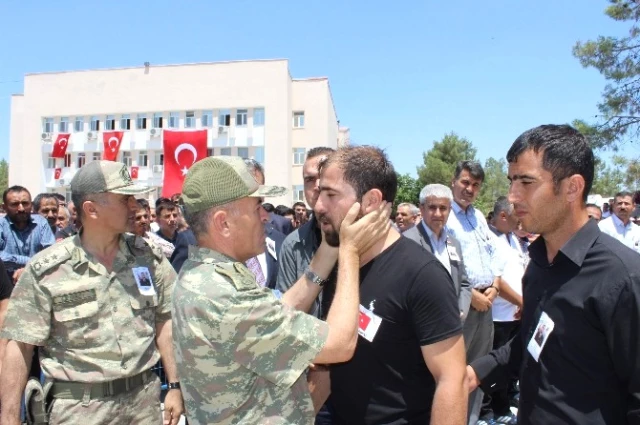 Annesiz-Babasızdı, 7 Kardeşine Bakıyordu! Adıyaman Öksüz Şehidini Uğurladı