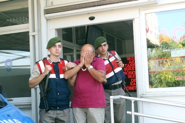 Camiden Çalıp Bit Pazarında Sattı
