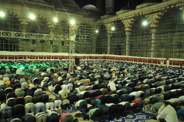 Çamlıca Camii'nde İlk Namaz Kılındı