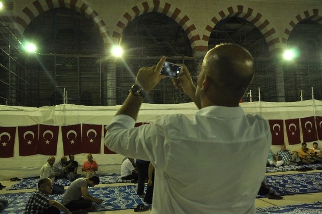 Çamlıca Camii'nde İlk Namaz Kılındı