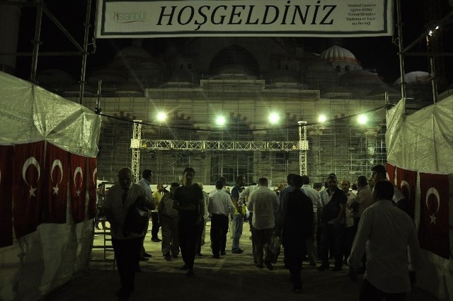 Çamlıca Camii'nde İlk Namaz Kılındı