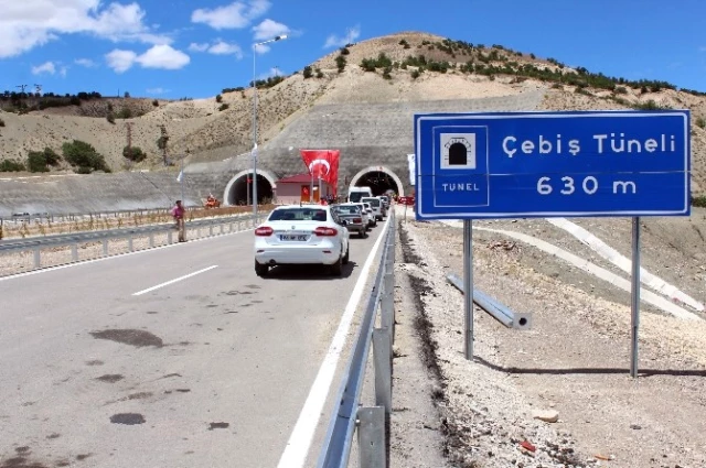 Bayram Öncesi Malatya'da Çebiş Tüneli Trafiğe Açıldı