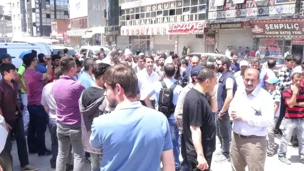 Lice'deki Operasyonları Protesto Eden Grupla Polis Arasında Gerginlik