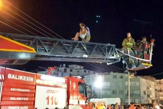 Lunaparkta Büyük Panik! Arızalanan Tren Havada Birden Durdu, Çocuklar Mahsur Kaldı