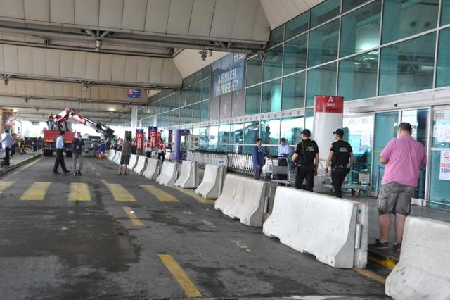 Atatürk Havalimanı'nda Beton Bariyerli Önlem