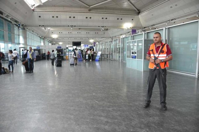 Atatürk Havalimanı'nda Beton Bariyerli Önlem