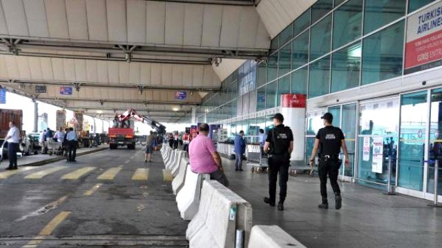 Atatürk Havalimanı'nda Beton Bariyerli Önlem