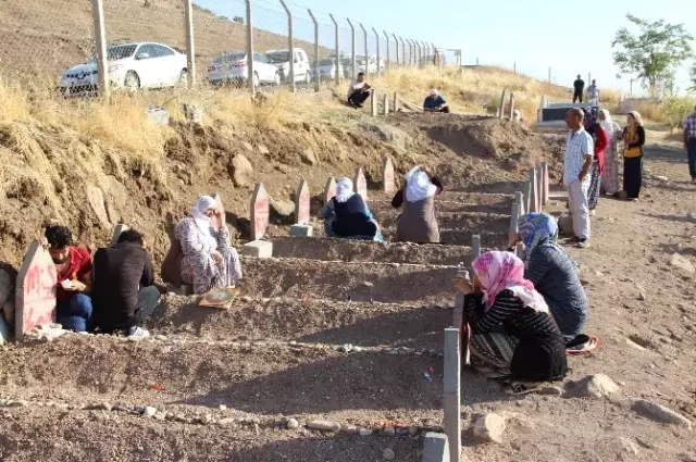 Katliam Köyünde Ramazan Bayramı Buruk Geçti