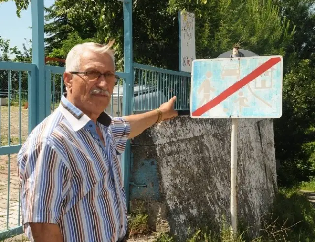 Köyde Trafik Tabelaları Almanca Yazıyor