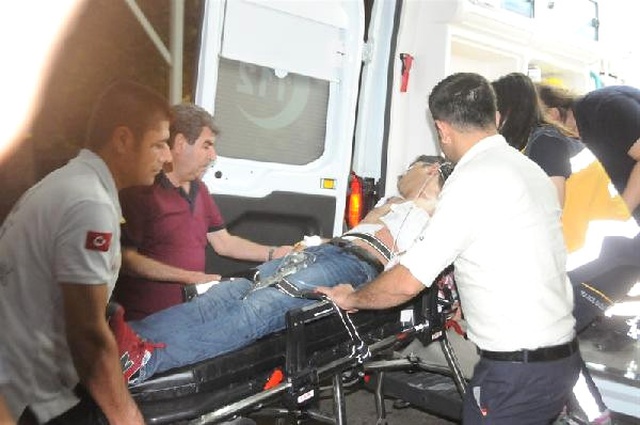 Gaziantep'te, 15 Yaşındaki Çocuk Polis Bıçakladı