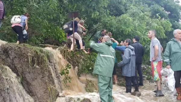 Perşembe'de Sel: 2 Ölü, 1 Kişi Kayıp