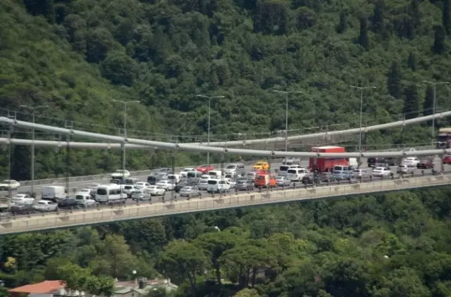 FSM'de Kaza, TEM Trafiğini Felç Etti