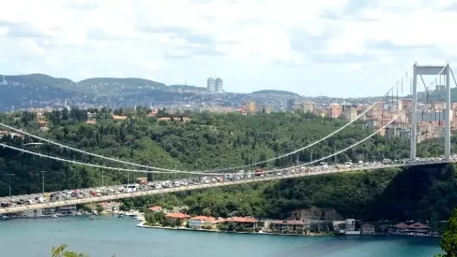 FSM'de Kaza, TEM Trafiğini Felç Etti