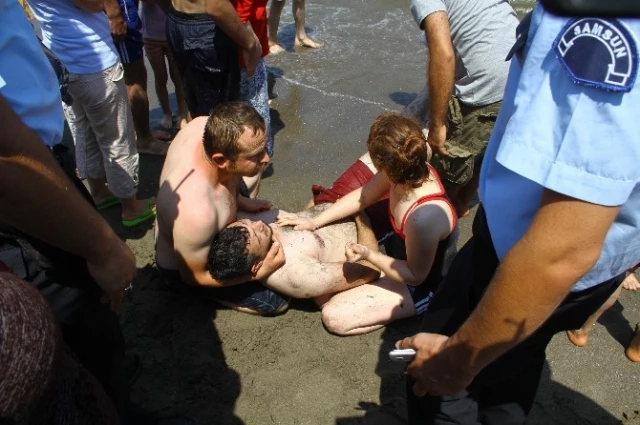 Karadeniz'de Can Pazarı! 3 Kardeş Boğulma Tehlikesi Geçirdi