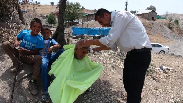 Şırnak'ta Buruk Bayramlaşma! Çocuklar Çadırlardan Şeker Topluyor