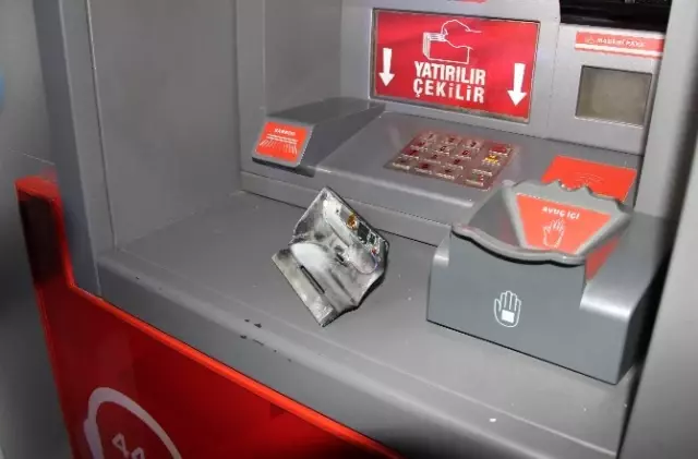 Para Çekerken Dikkat! ATM'de Kartınız Kopyalanabilir