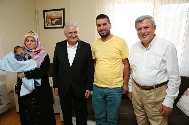 Başbakan'dan Sürpriz Bebek Ziyareti