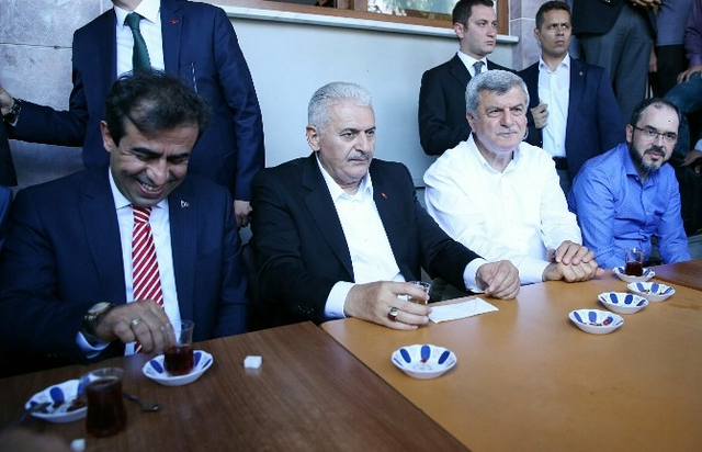 Başbakan'dan Sürpriz Bebek Ziyareti