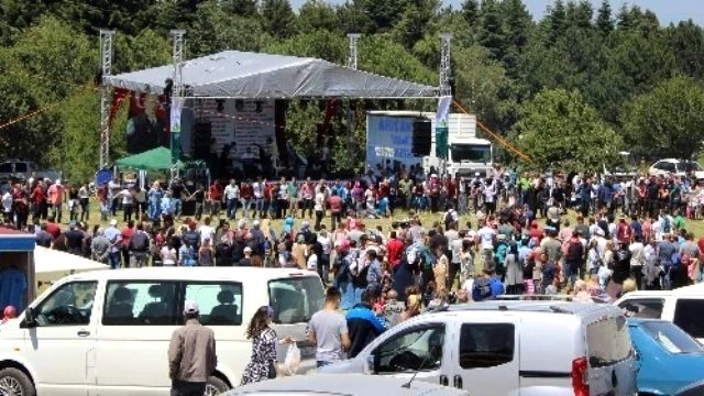 Trabzonlular Bursa'ya çıkarma yaptı! 10 Saat Horon Teptiler