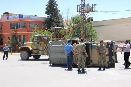 Diyarbakır ve Kilis'te Kaza! 2'si Ağır 4 Asker Yaralandı