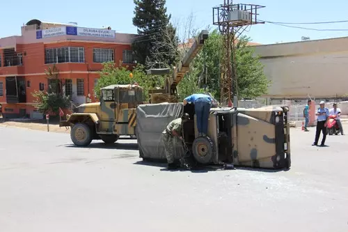 Diyarbakır ve Kilis'te Kaza! 2'si Ağır 4 Asker Yaralandı