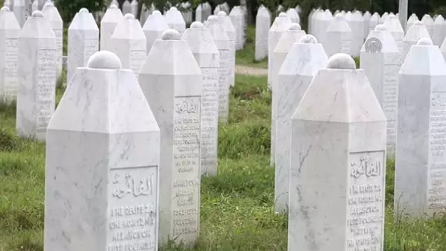 Srebrenitsa'da Soykırımın Yıl Dönümünde 127 Kurban Daha Defnediliyor