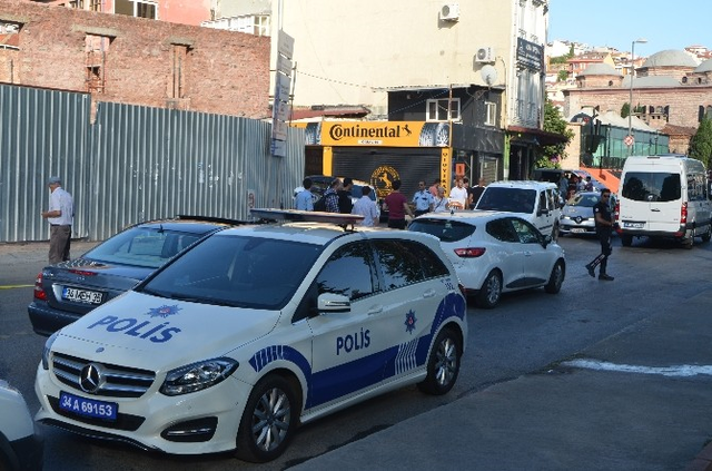 Beyoğlu'nda Silahlı Saldırı: 2 Yaralı
