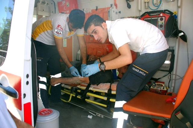 Avm İnşaatında Göçük: 8 Yaralı
