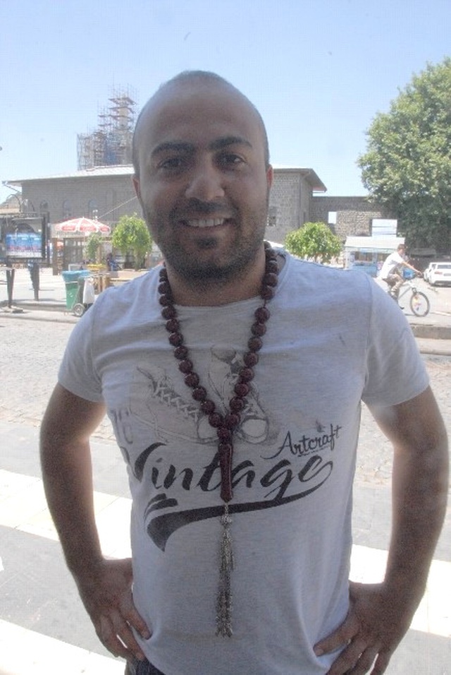 Bu Tesbihler, İkinci El Araba Fiyatına Alıcı Buluyor