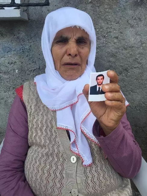 Kiralık Aşk Dizisinde Çalışan Emrah Çakır'ın Annesi Yardım İstedi