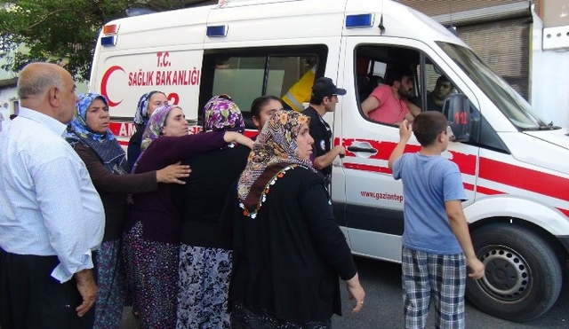 Gaziantep'te Bir Araçtan Rastgele Ateş Açıldı: 1 Ölü, 3 Yaralı