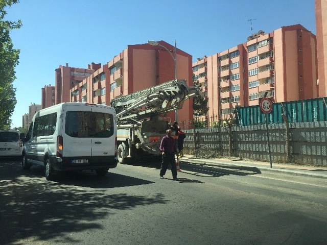 Diyarbakır'da Polis Lojmanlarına Beton Duvarlar Yapılıyor
