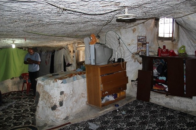 Sıcaktan Kaçıp, Mağaraya Yerleştiler