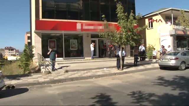 Ataşehir'de Banka Şubesi Soyuldu