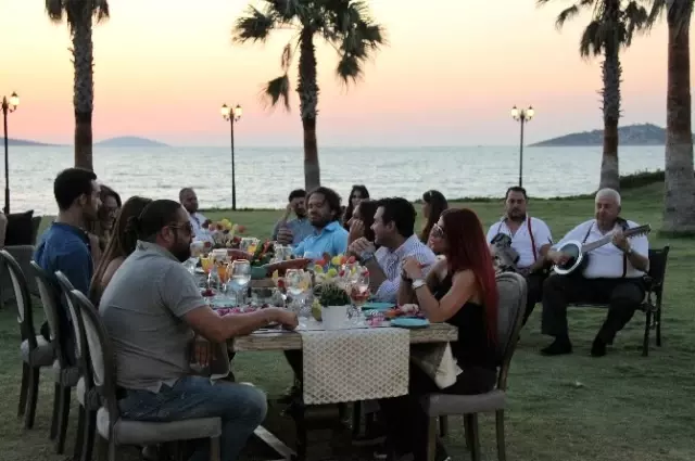 Ziynet Sali, Ada Kapatıp Klip Çekti