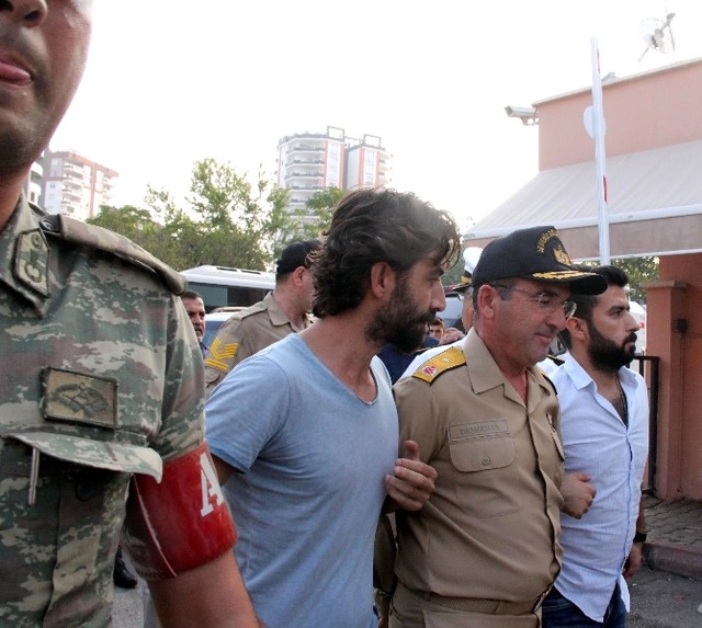 Akdeniz Bölge Garnizon Komutanı Böyle Gözaltına Alındı