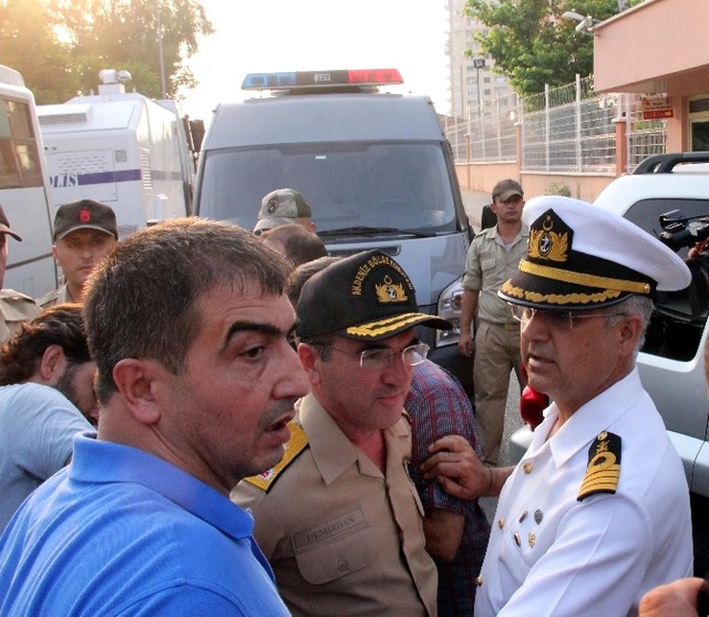 Akdeniz Bölge Garnizon Komutanı Böyle Gözaltına Alındı