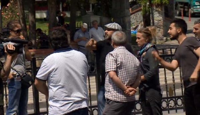 Kısıklı'da CNN İnternational Ekibine Vatandaşlar Saldırdı