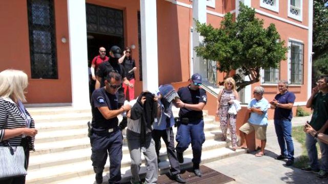 Yunanistan'a Kaçan Darbeci 8 Subayın Kaderi 3 Kadın Avukatın Elinde