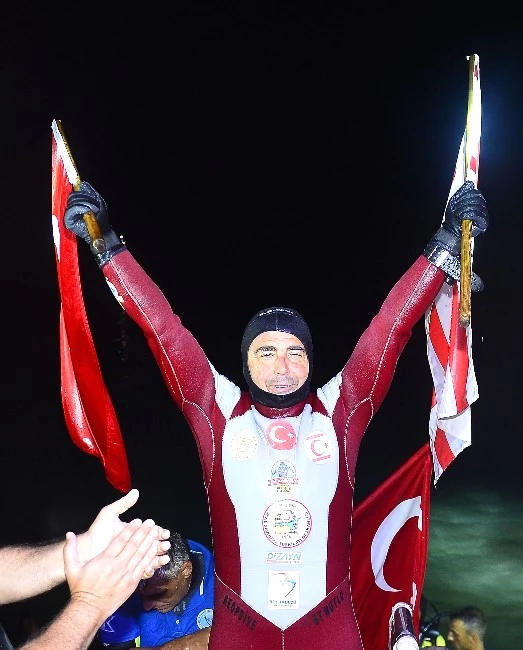 Türk Sualtı Sporcusu Cem Karabay, Guiness Rekorlar Kitabına Girdi