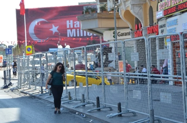 Taksim Meydanı CHP Mitingi İçin Hazırlandı