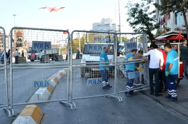 Taksim Meydanı CHP Mitingi İçin Hazırlandı