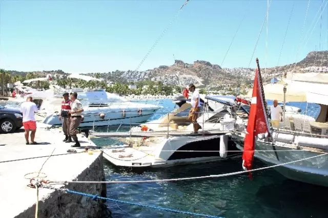 Polis Bodrum'da Köşe Bucak Nazlı Ilıcak'ı Arıyor