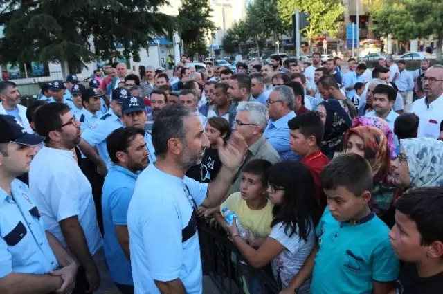 14 Yaşındaki Kız Eşkıyalar Tarafından Kaçırıldı! Silahını Alan Dağa Çıktı