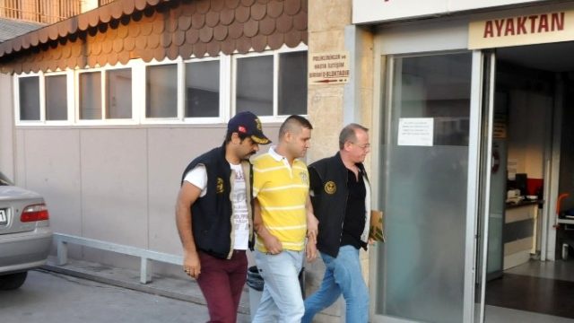 İzmir Merkezli Dört İlde FETÖ Operasyonu: 32 Gözaltı