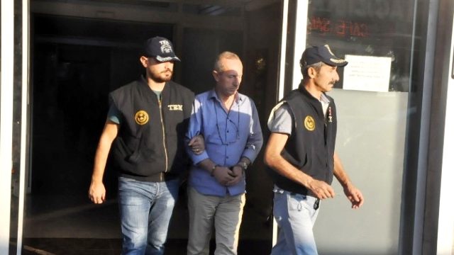 İzmir Merkezli Dört İlde FETÖ Operasyonu: 32 Gözaltı