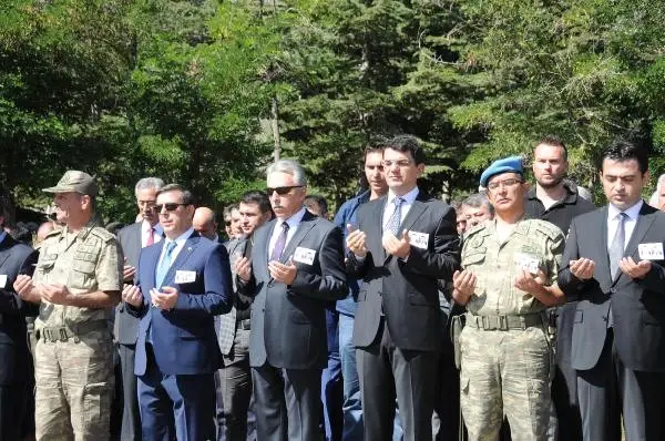 Hakkari'de Şehit Polisler İçin Hazin Tören