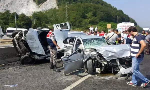 Doğuma Giderken Kaza Yaptılar: 7 Yaralı